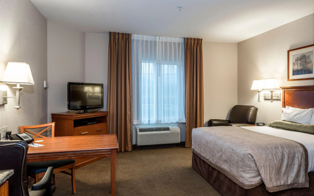 photo 4 of Candlewood Suites Burlington South by IHG