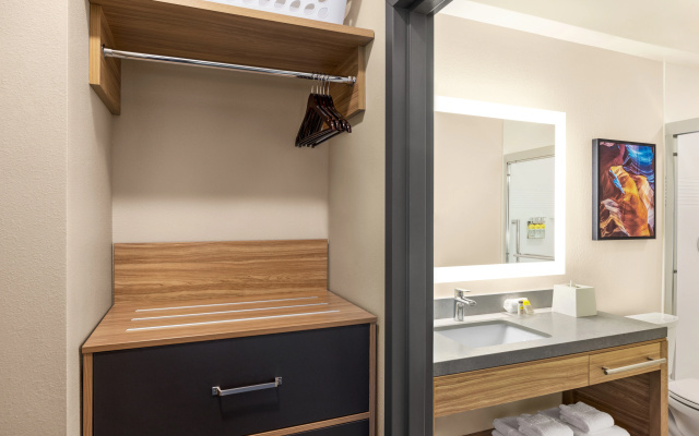 photo 5 of Candlewood Suites Chattanooga East Ridge by IHG