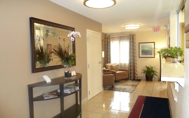 photo 2 of Sonesta Simply Suites Chicago Libertyville