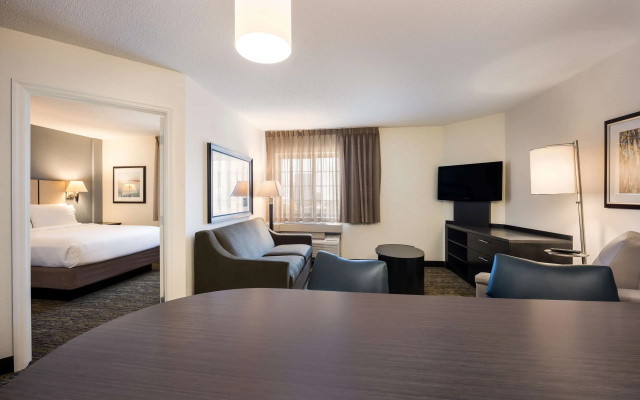 photo 3 of Sonesta Simply Suites Cleveland North Olmsted Airport