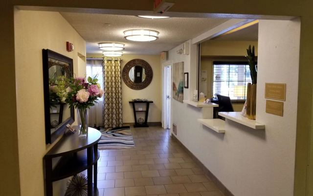 photo 2 of Sonesta Simply Suites Dallas Galleria
