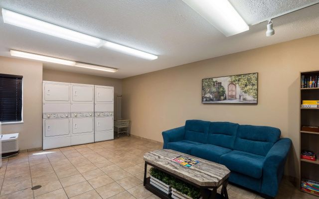 photo 4 of Sonesta Simply Suites Des Moines