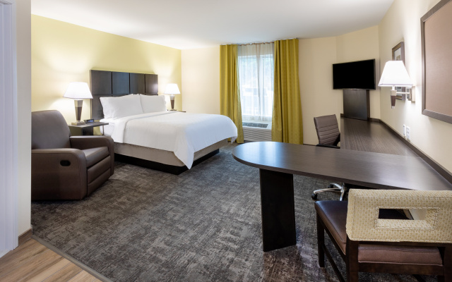 photo 3 of Candlewood Suites DTWN Medical Center