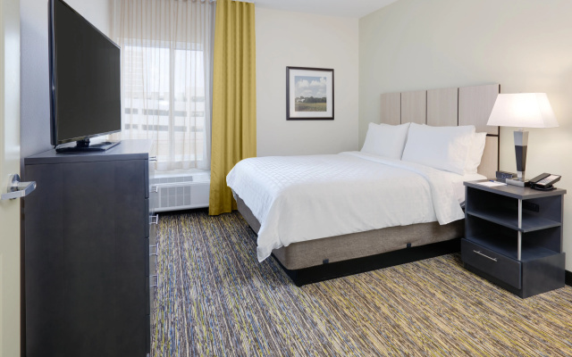 photo 5 of Candlewood Suites Dallas NW - Farmers Branch by IHG