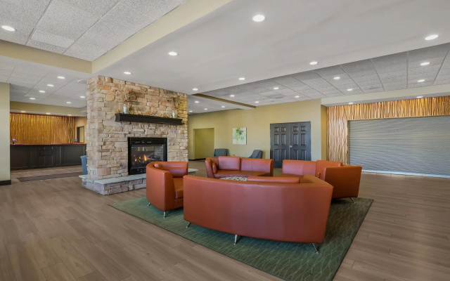 photo 2 of MainStay Suites Fitchburg - Madison