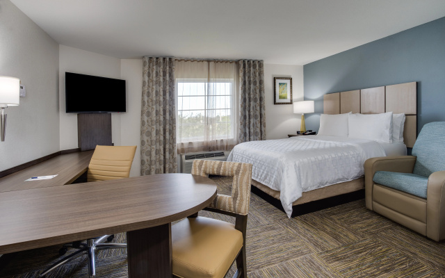 photo 3 of Candlewood Suites Ft. Lauderdale Airport/Cruise by IHG