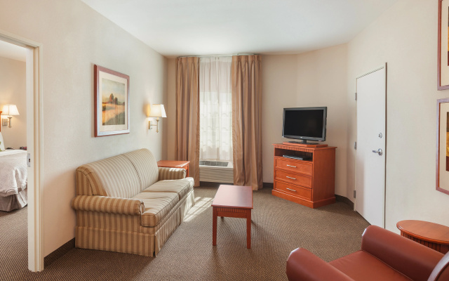 photo 3 of Candlewood Suites Georgetown by IHG