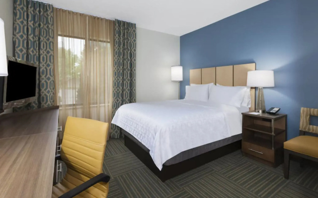 photo 5 of Candlewood Suites Grand Rapids Airport by IHG