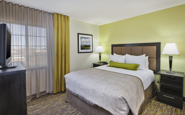 photo 3 of Candlewood Suites Indianapolis Airport by IHG