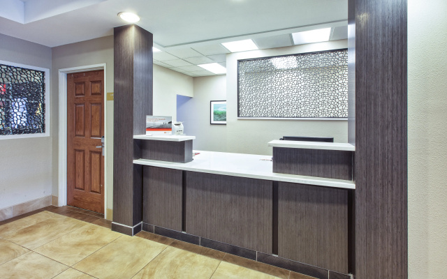 photo 5 of Candlewood Suites Indianapolis Airport by IHG
