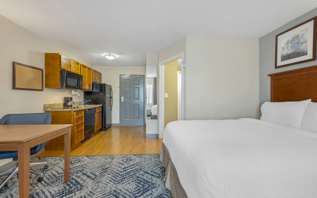 photo 2 of Candlewood Suites Indianapolis East by IHG