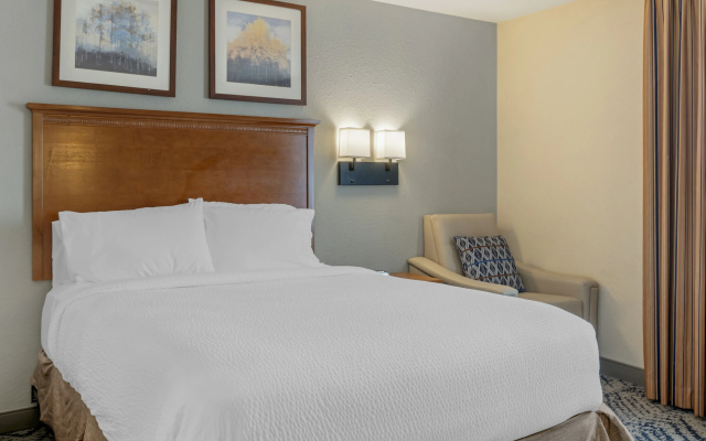photo 4 of Candlewood Suites Indianapolis East by IHG