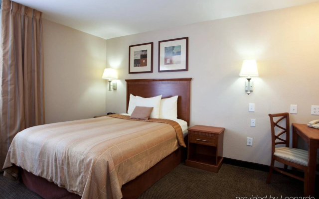 photo 2 of Candlewood Suites Lake Charles - Sulphur by IHG