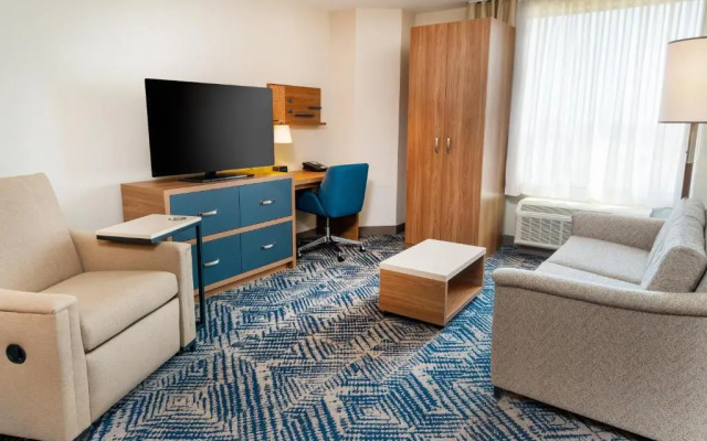 photo 5 of Candlewood Suites Las Vegas - E Tropicana by IHG