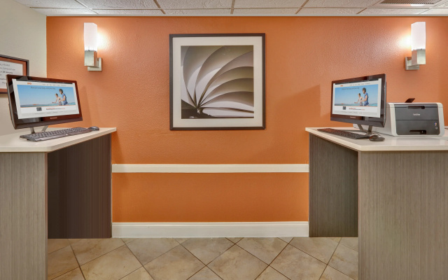 photo 4 of Candlewood Suites Market Center by IHG