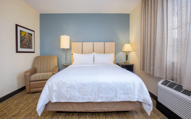 photo 2 of Sonesta Simply Suites Miami Airport Doral