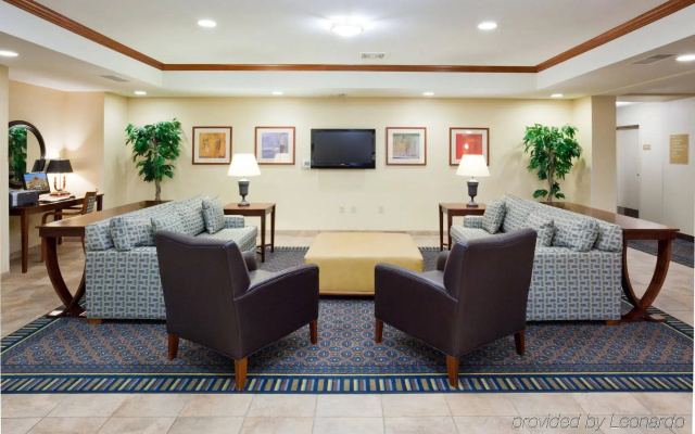photo 2 of Candlewood Suites Milwaukee Airport by IHG