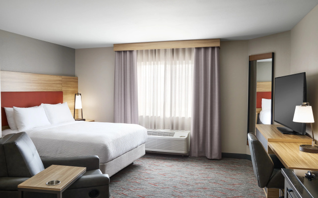photo 3 of Candlewood Suites Milwaukee Airport by IHG
