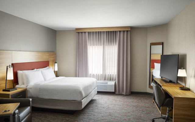 photo 4 of Candlewood Suites Milwaukee Airport by IHG