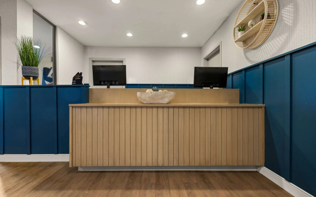 photo 2 of Sonesta Simply Suites Irvine East Foothill