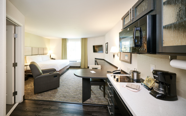 photo 3 of Candlewood Suites Orlando - Lake Buena Vista by IHG