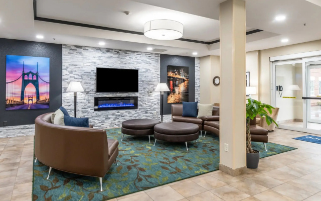 photo 2 of Candlewood Suites Portland Airport by IHG