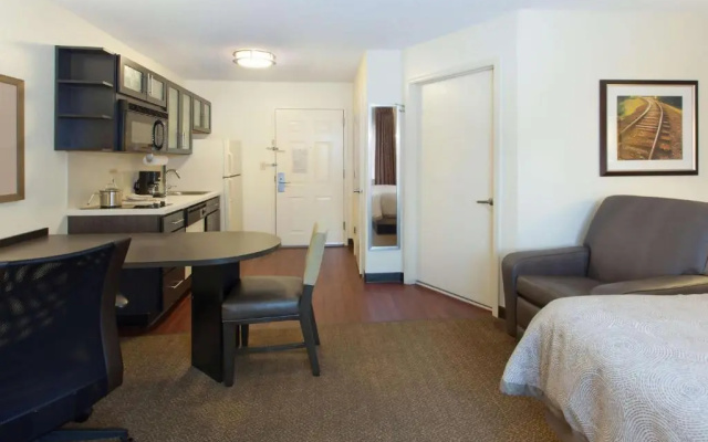 photo 4 of Sonesta Simply Suites San Antonio NW