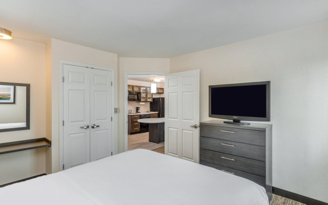 photo 3 of Candlewood Suites Secaucus - Meadowlands by IHG