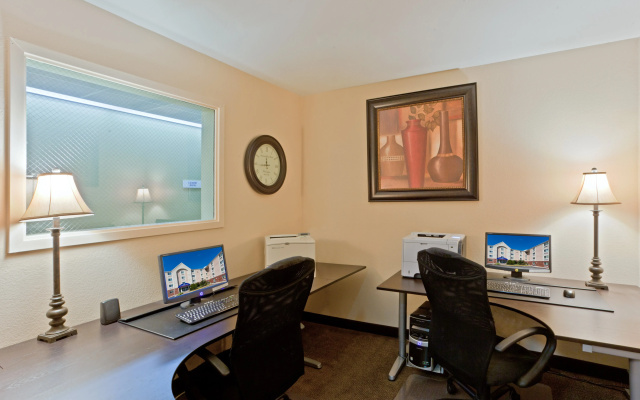 photo 3 of Candlewood Suites Herndon by IHG
