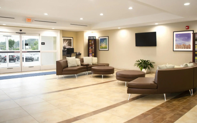 photo 2 of Candlewood Suites York by IHG