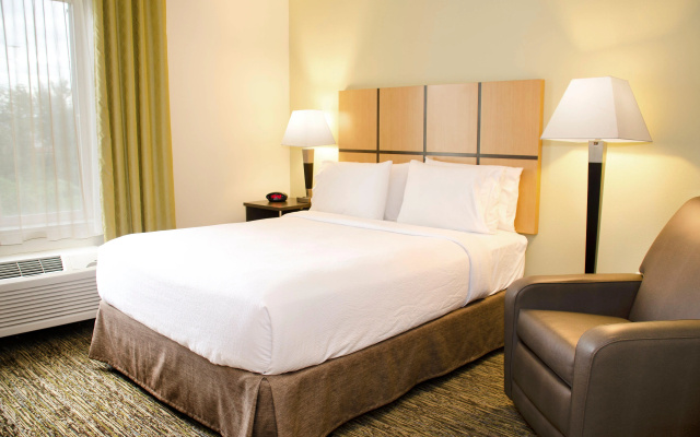 photo 3 of Candlewood Suites York by IHG