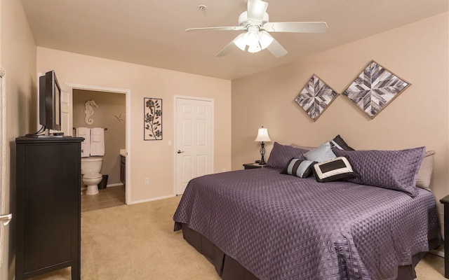 photo 2 of Canuck Condo 2 BR by Casago