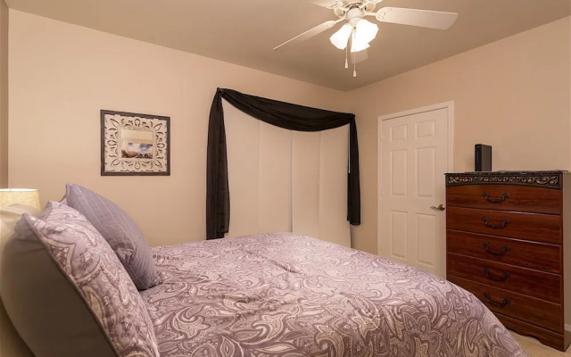 photo 3 of Canuck Condo 2 BR by Casago