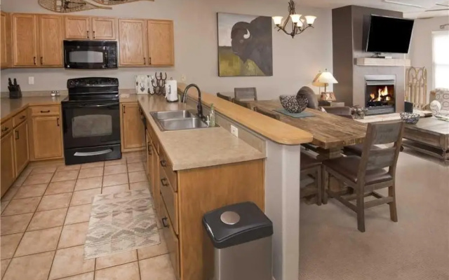 photo 4 of Canyon Run B203 3 Bedrooms 3 Bathrooms Townhouse