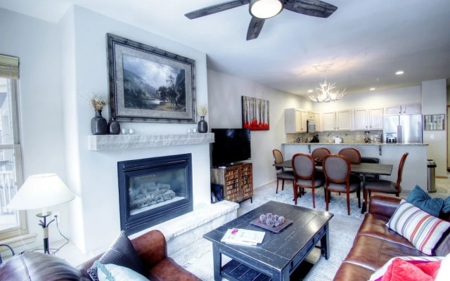 photo 3 of Canyon Run Townhomes F102 3 Bedroom Townhouse by RedAwning