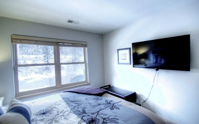 photo 5 of Canyon Run Townhomes F102 3 Bedroom Townhouse by RedAwning