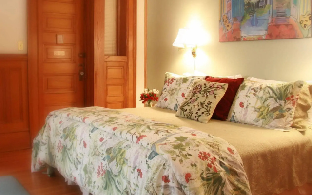 photo 4 of Capitol Hill Mansion B&B Inn