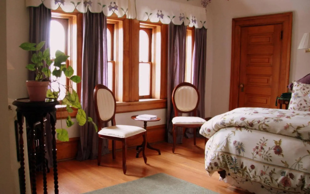 photo 5 of Capitol Hill Mansion B&B Inn