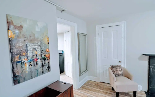 photo 2 of Capitol Hill Stanton Park Studio 1 Bedroom Apts