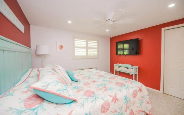 photo 2 of Captain's Quarters at Anna Maria Island Inn