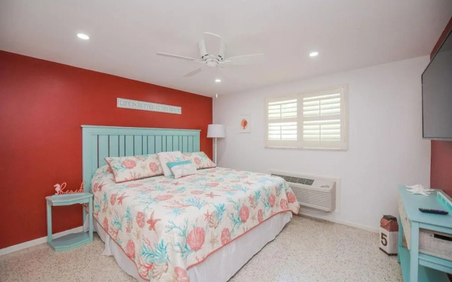 photo 5 of Captain's Quarters at Anna Maria Island Inn