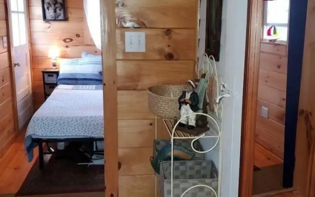 photo 4 of Captain's Quarters, Close To Downtown Ogunquit 1 Bedroom Cottage by RedAwning
