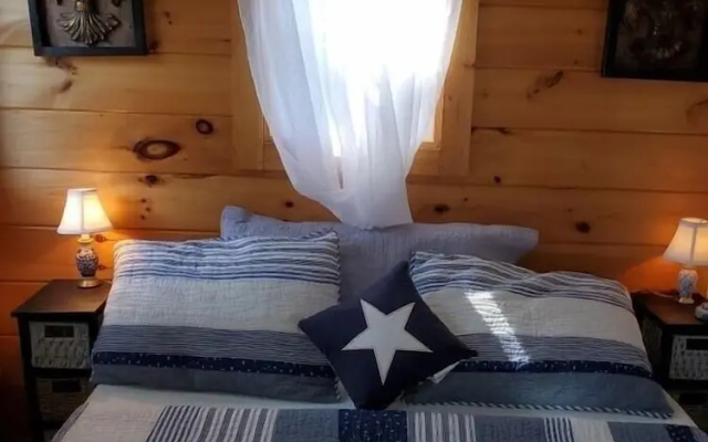 photo 5 of Captain's Quarters, Close To Downtown Ogunquit 1 Bedroom Cottage by RedAwning