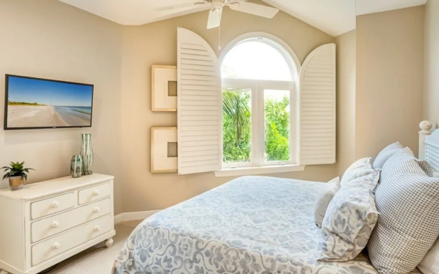photo 2 of Captiva Grace