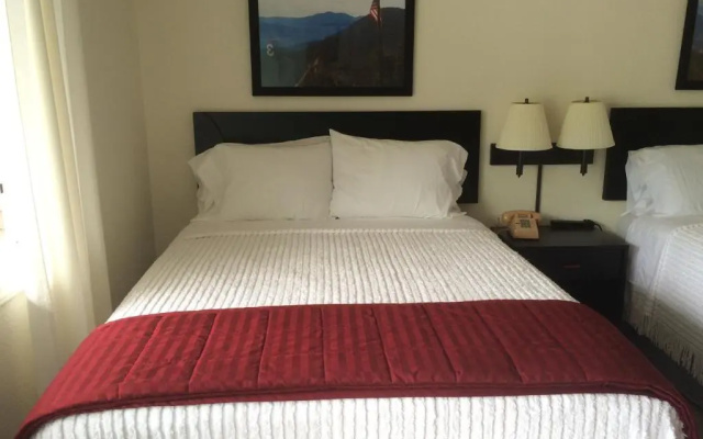 photo 3 of The Cardinal Inn