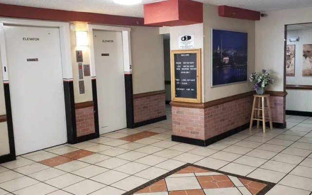 photo 4 of Carla Inn&Suites Roanoke Airport Hotel