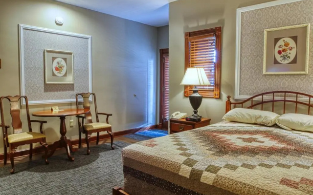 photo 3 of Carlisle Inn Walnut Creek