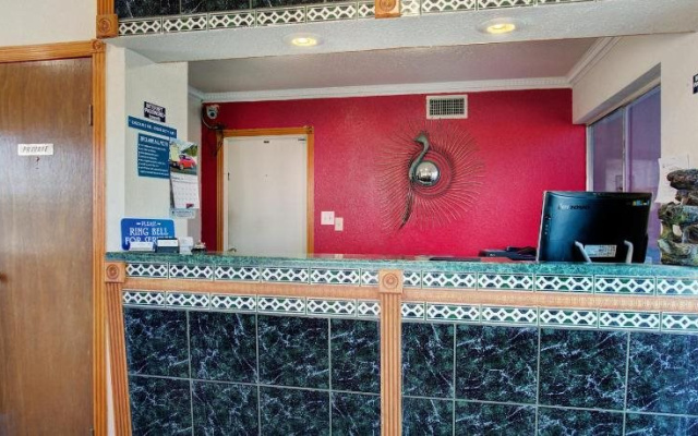 photo 2 of Carlsbad Inn New Mexico