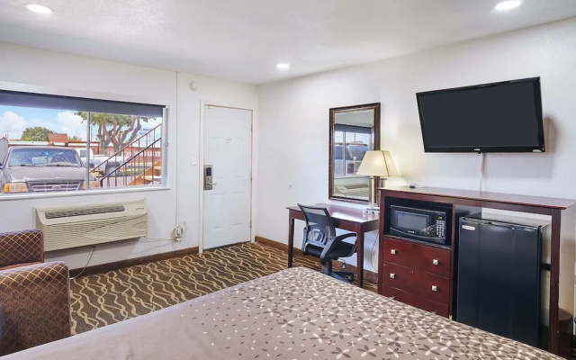 photo 3 of Carlsbad Inn New Mexico