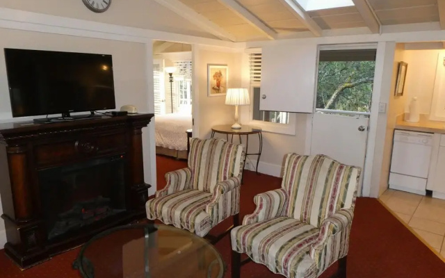 photo 2 of Carmel Fireplace Inn